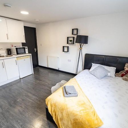Stay Sa Cosy Equipped Studios Available 10 Mins From The City! Free Wifi &50" Smart Tv'S! Birmingham Esterno foto