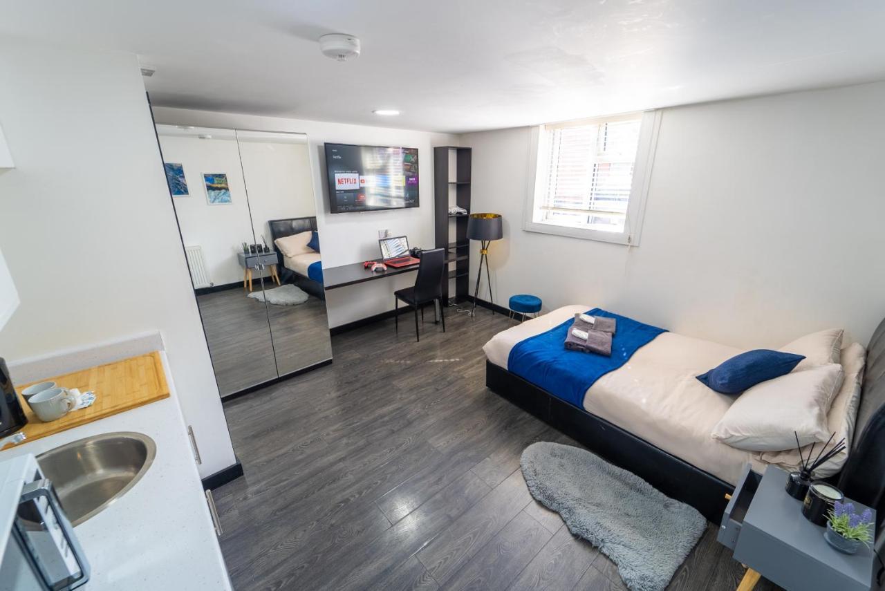Stay Sa Cosy Equipped Studios Available 10 Mins From The City! Free Wifi &50" Smart Tv'S! Birmingham Camera foto
