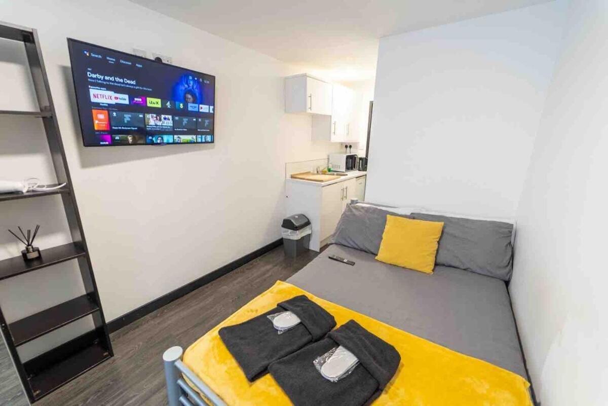 Stay Sa Cosy Equipped Studios Available 10 Mins From The City! Free Wifi &50" Smart Tv'S! Birmingham Esterno foto